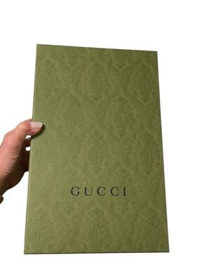 🔥New GUCCI Olive Embossed Multi Purpose Box. Measurements in photos.